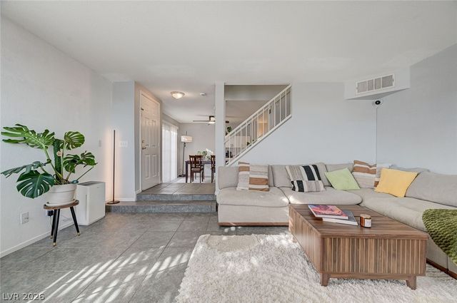 8054 West Rochelle Avenue, Las Vegas, NV 89147