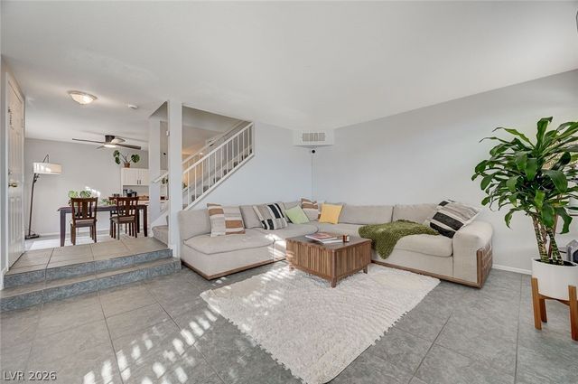 8054 West Rochelle Avenue, Las Vegas, NV 89147