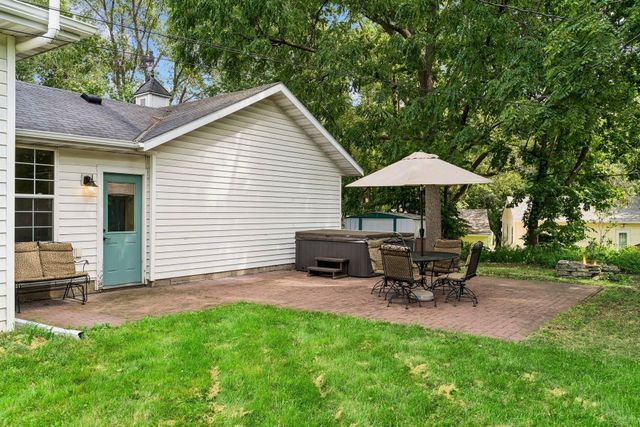 1450 Ripley Avenue, Maplewood, MN 55109