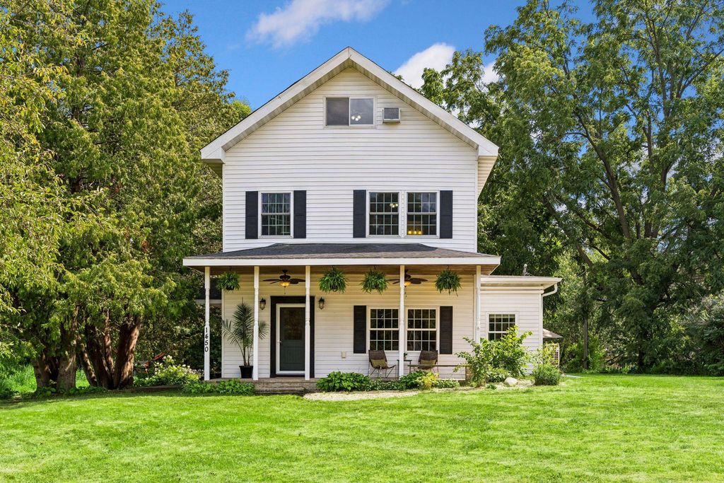 1450 Ripley Avenue, Maplewood, MN 55109