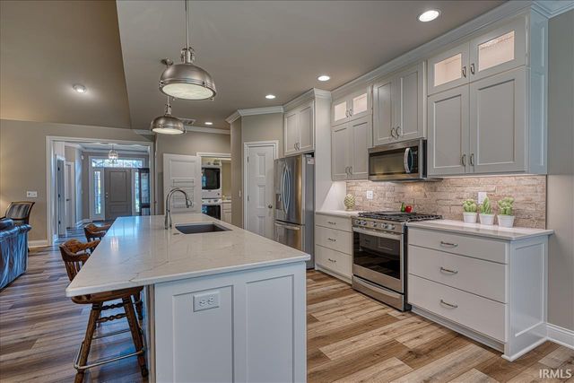 7138 Ironwood Circle A, Newburgh, IN 47630