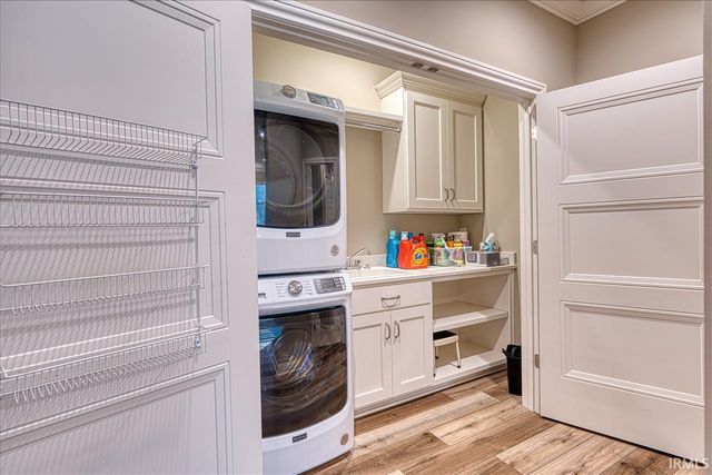 7138 Ironwood Circle A, Newburgh, IN 47630