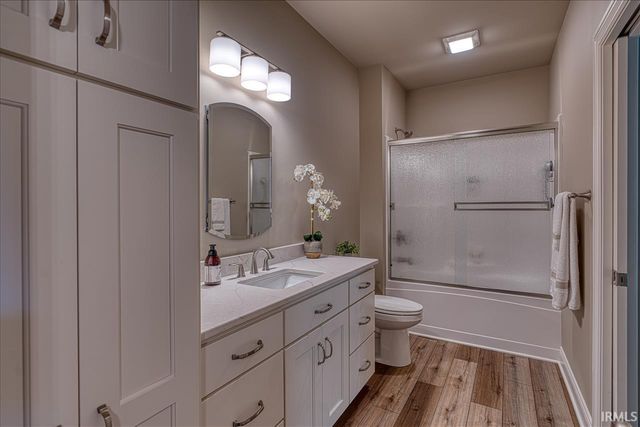 7138 Ironwood Circle A, Newburgh, IN 47630