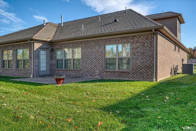 7138 Ironwood Circle A, Newburgh, IN 47630