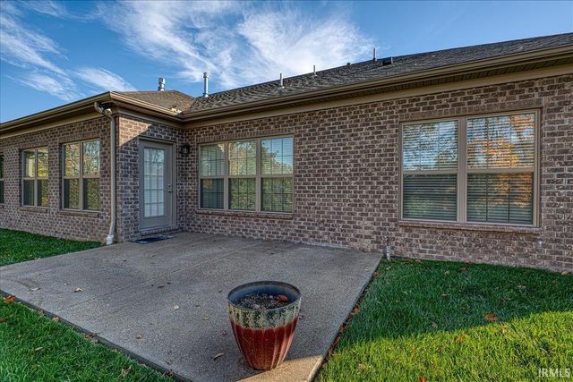 7138 Ironwood Circle A, Newburgh, IN 47630