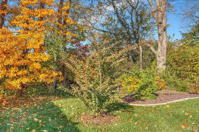 7138 Ironwood Circle A, Newburgh, IN 47630