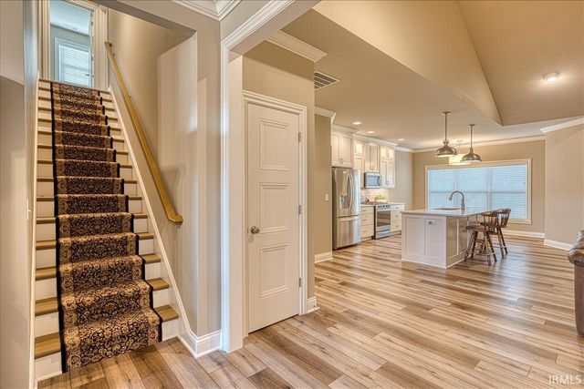 7138 Ironwood Circle A, Newburgh, IN 47630