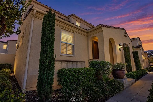 20304 Pienza Lane, Porter Ranch, CA 91326
