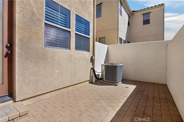 20304 Pienza Lane, Porter Ranch, CA 91326