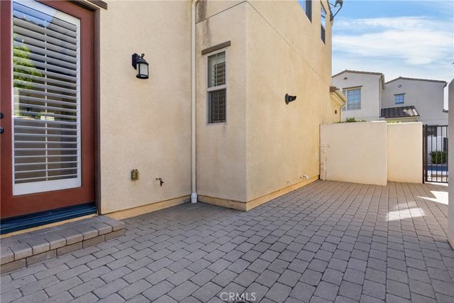 20304 Pienza Lane, Porter Ranch, CA 91326