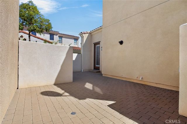 20304 Pienza Lane, Porter Ranch, CA 91326