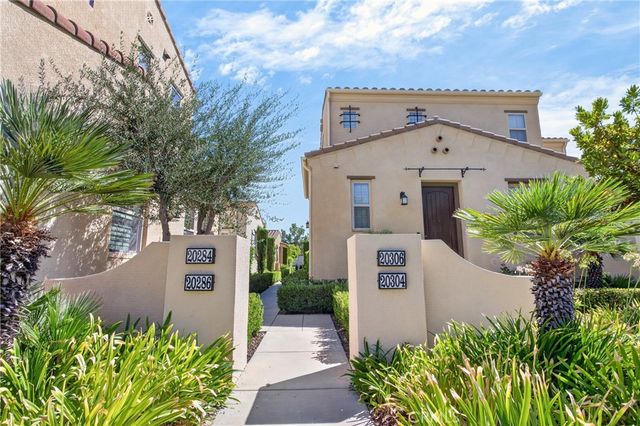 20304 Pienza Lane, Porter Ranch, CA 91326