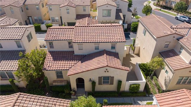 20304 Pienza Lane, Porter Ranch, CA 91326