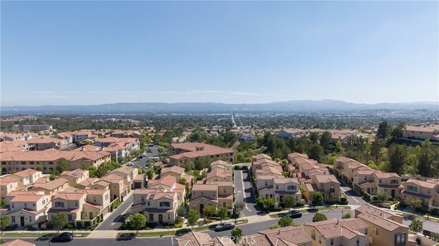 20304 Pienza Lane, Porter Ranch, CA 91326