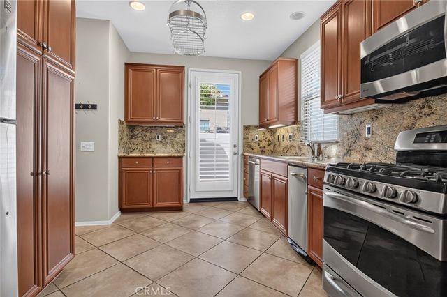 20304 Pienza Lane, Porter Ranch, CA 91326