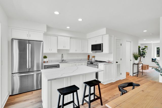 33 Main Street 16, Meriden, CT 06451