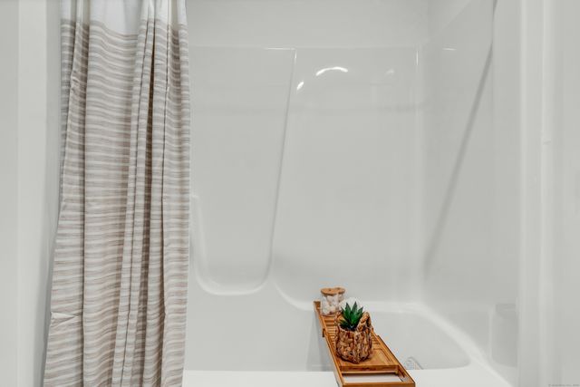 33 Main Street 16, Meriden, CT 06451