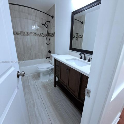 3920 Woodside Dr 8, Coral Springs, FL 33065