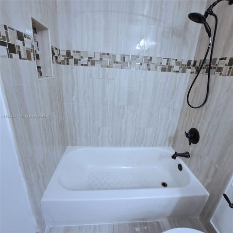 3920 Woodside Dr 8, Coral Springs, FL 33065