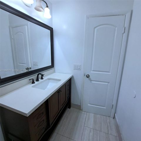 3920 Woodside Dr 8, Coral Springs, FL 33065