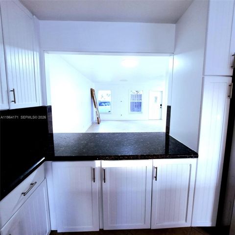 3920 Woodside Dr 8, Coral Springs, FL 33065