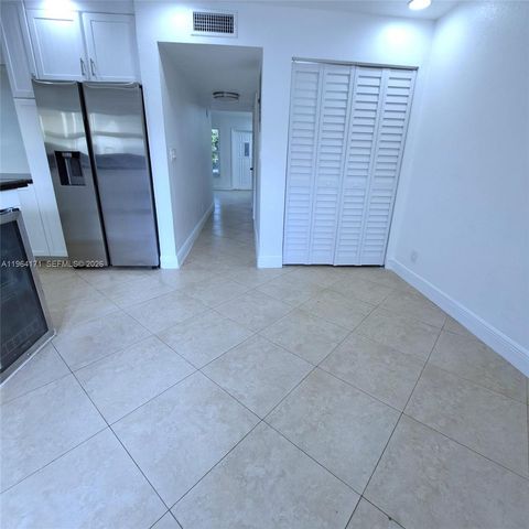 3920 Woodside Dr 8, Coral Springs, FL 33065