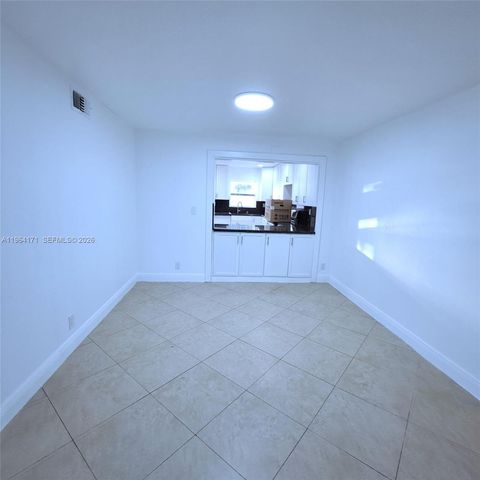 3920 Woodside Dr 8, Coral Springs, FL 33065