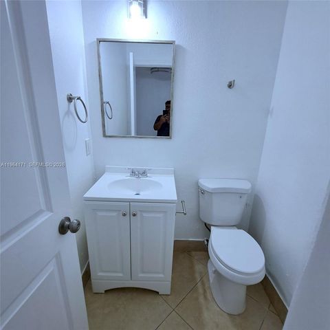 3920 Woodside Dr 8, Coral Springs, FL 33065