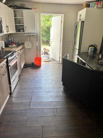 2126 NW 92ND Street, Miami, FL 33147