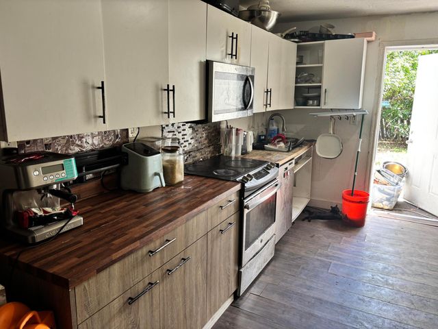 2126 NW 92ND Street, Miami, FL 33147