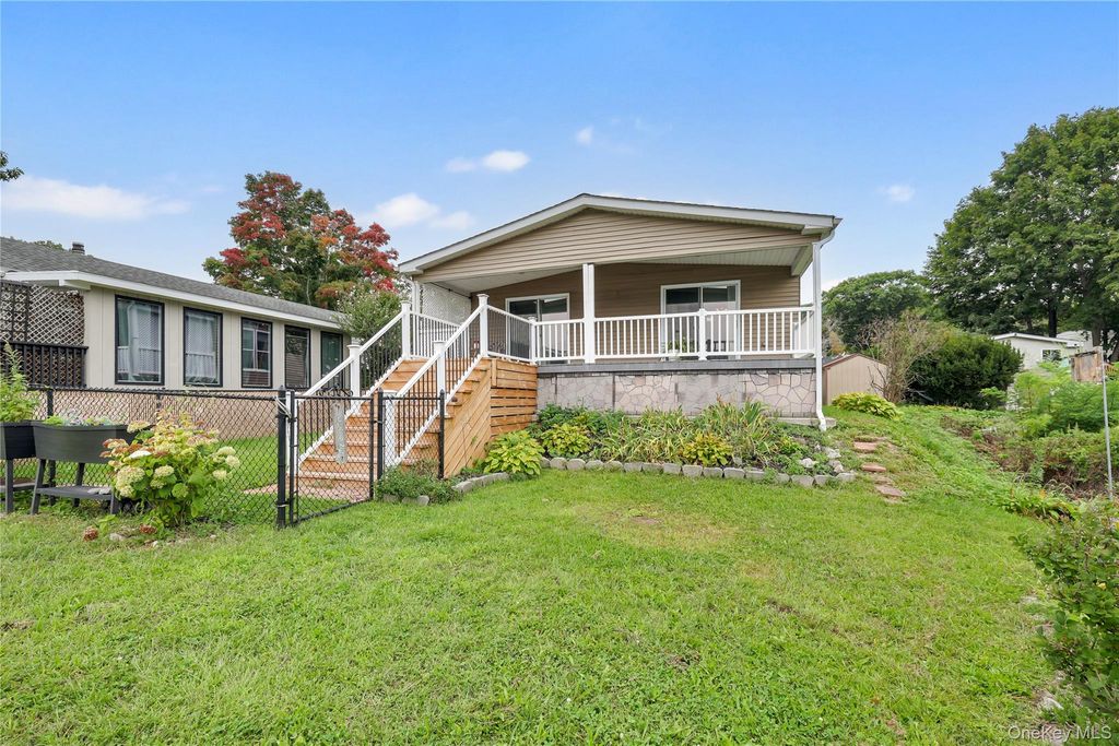 9 Rivercrest Road 15, Highland Falls, NY 10928 — photo 3