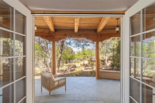 7 Altazano Drive, Santa Fe, NM 87505