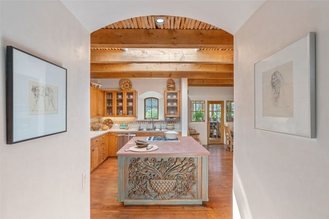 7 Altazano Drive, Santa Fe, NM 87505