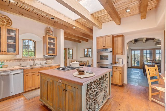 7 Altazano Drive, Santa Fe, NM 87505