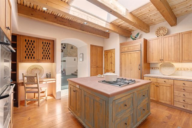 7 Altazano Drive, Santa Fe, NM 87505