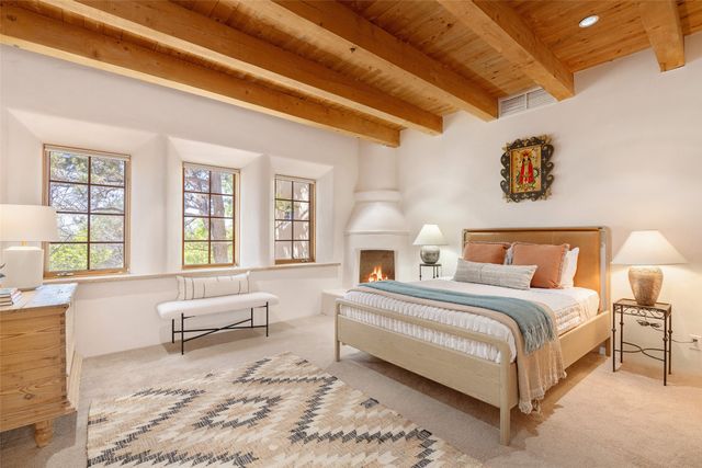7 Altazano Drive, Santa Fe, NM 87505