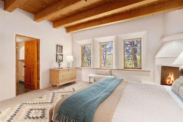 7 Altazano Drive, Santa Fe, NM 87505