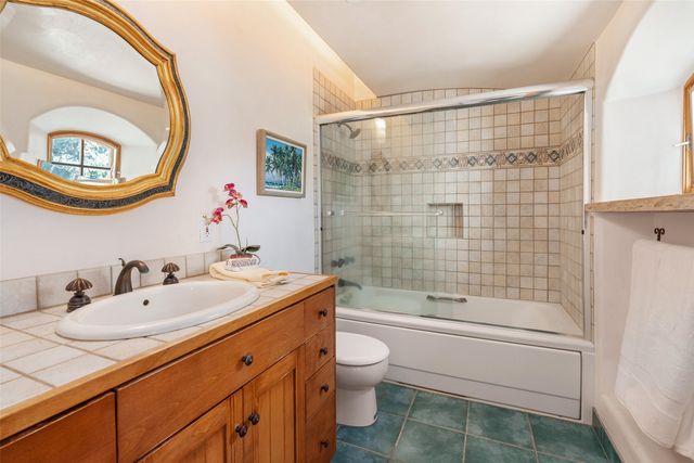 7 Altazano Drive, Santa Fe, NM 87505