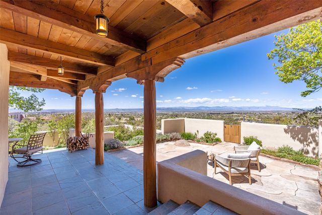 7 Altazano Drive, Santa Fe, NM 87505