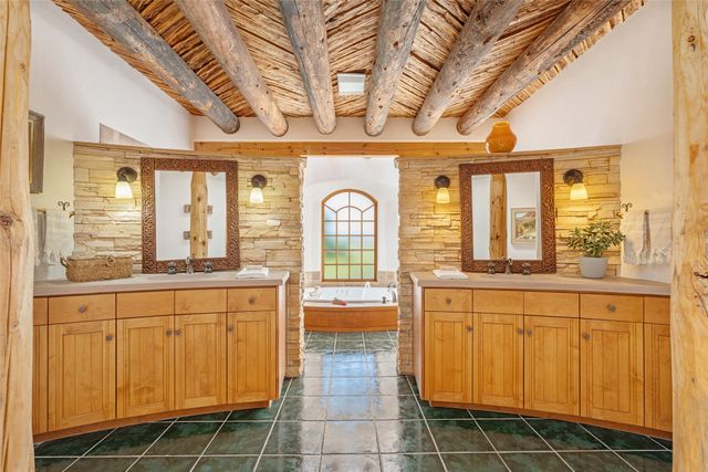 7 Altazano Drive, Santa Fe, NM 87505