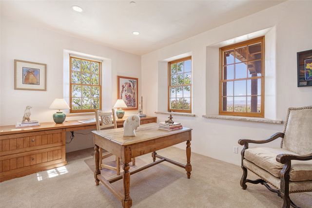 7 Altazano Drive, Santa Fe, NM 87505