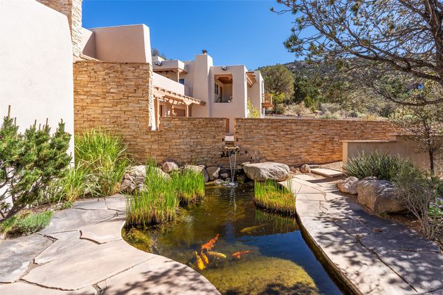 7 Altazano Drive, Santa Fe, NM 87505
