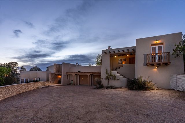 7 Altazano Drive, Santa Fe, NM 87505