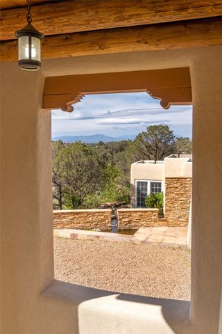 7 Altazano Drive, Santa Fe, NM 87505