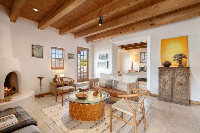 7 Altazano Drive, Santa Fe, NM 87505