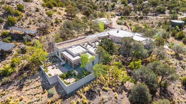 7 Altazano Drive, Santa Fe, NM 87505