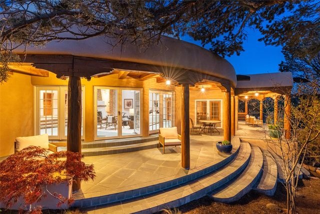 7 Altazano Drive, Santa Fe, NM 87505