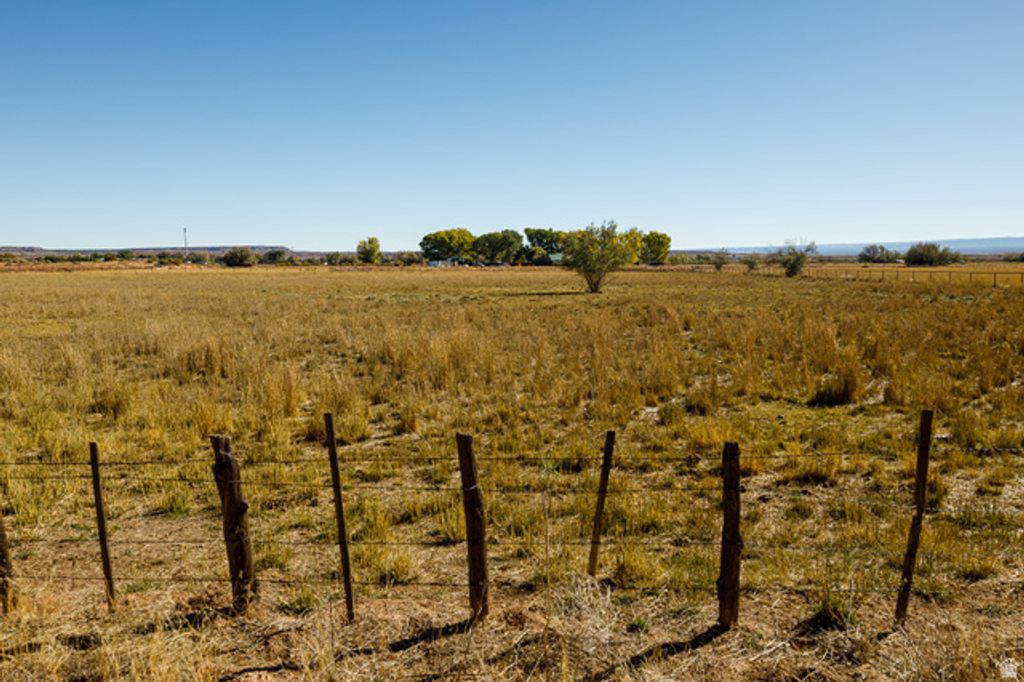 Image 2 of property listing at 505 ALTUS LN, Fredonia, AZ 86022