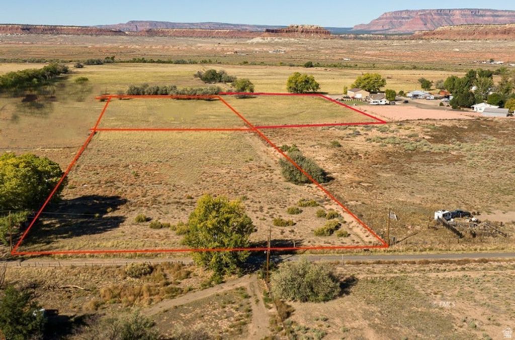 Image 7 of property listing at 505 ALTUS LN, Fredonia, AZ 86022