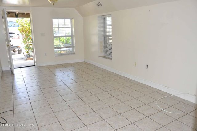 127 7TH Avenue N 102, Jacksonville Beach, FL 32250